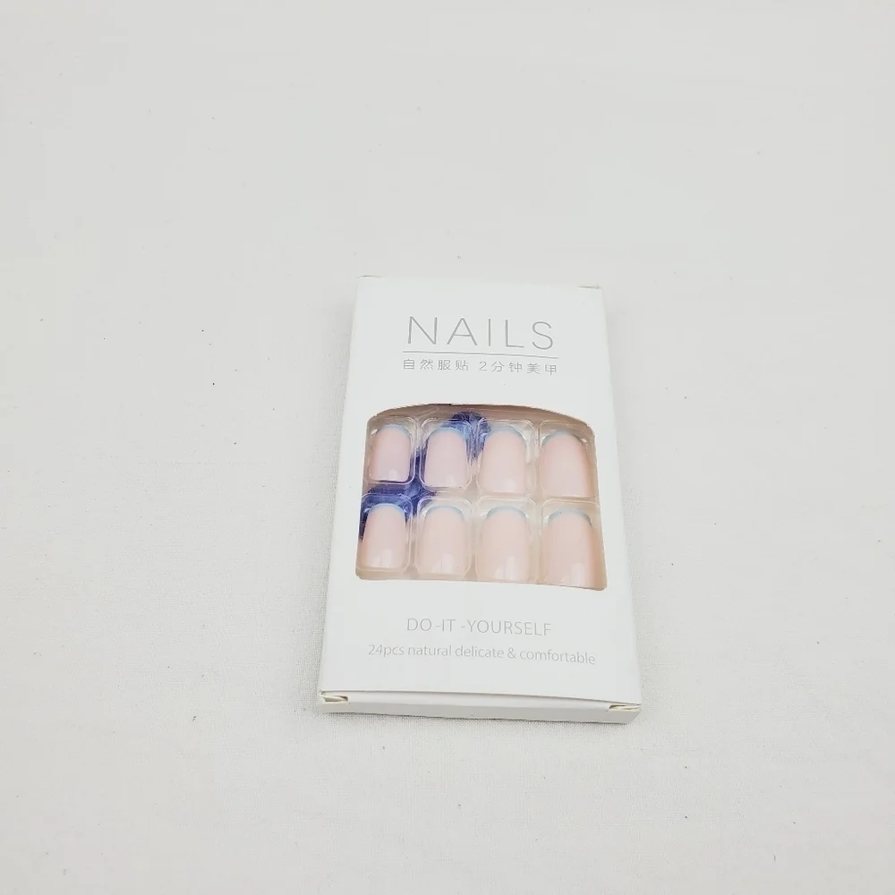 24 Pieces Fake Press On Nails